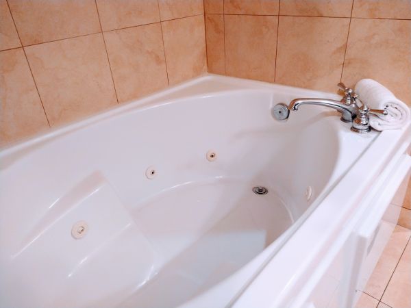 Cost of Acrylic Tub Installation in Sun City